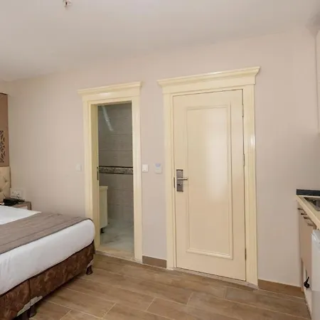 Hotel Taksim Peri 3*