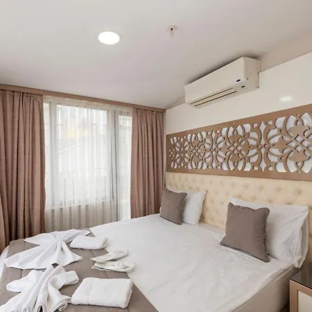 Hotel Taksim Peri 3*